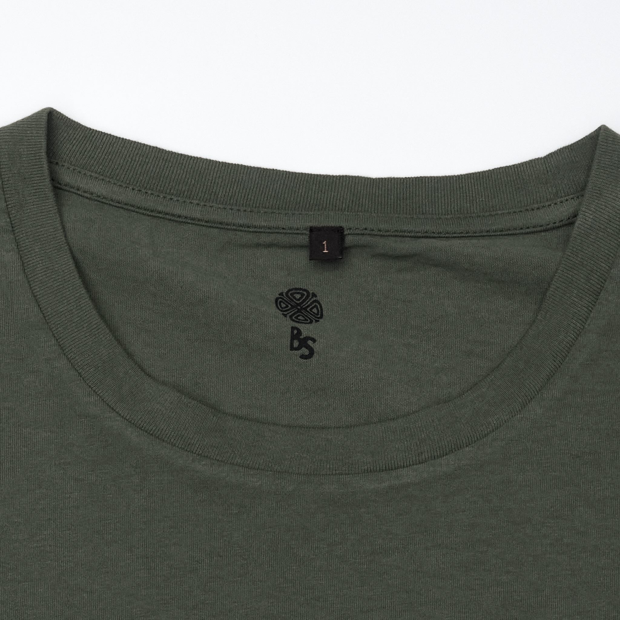 Bum Society neck print with four-leaf clover color:cypress