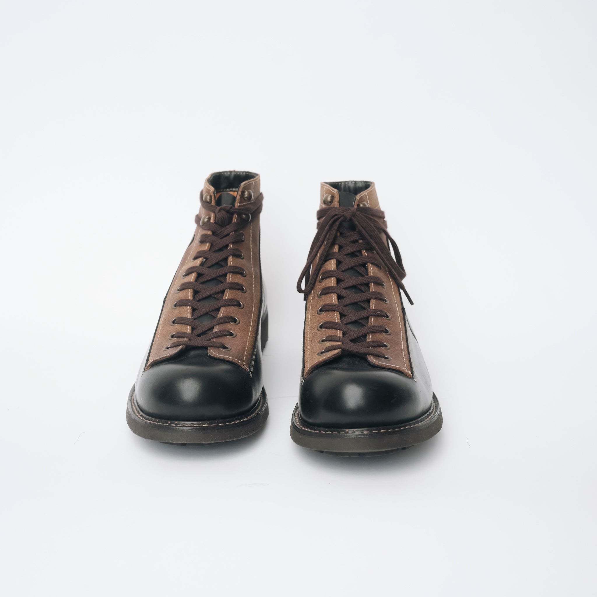 Bum Society Diva boot Shiny Black front view color:shiny black