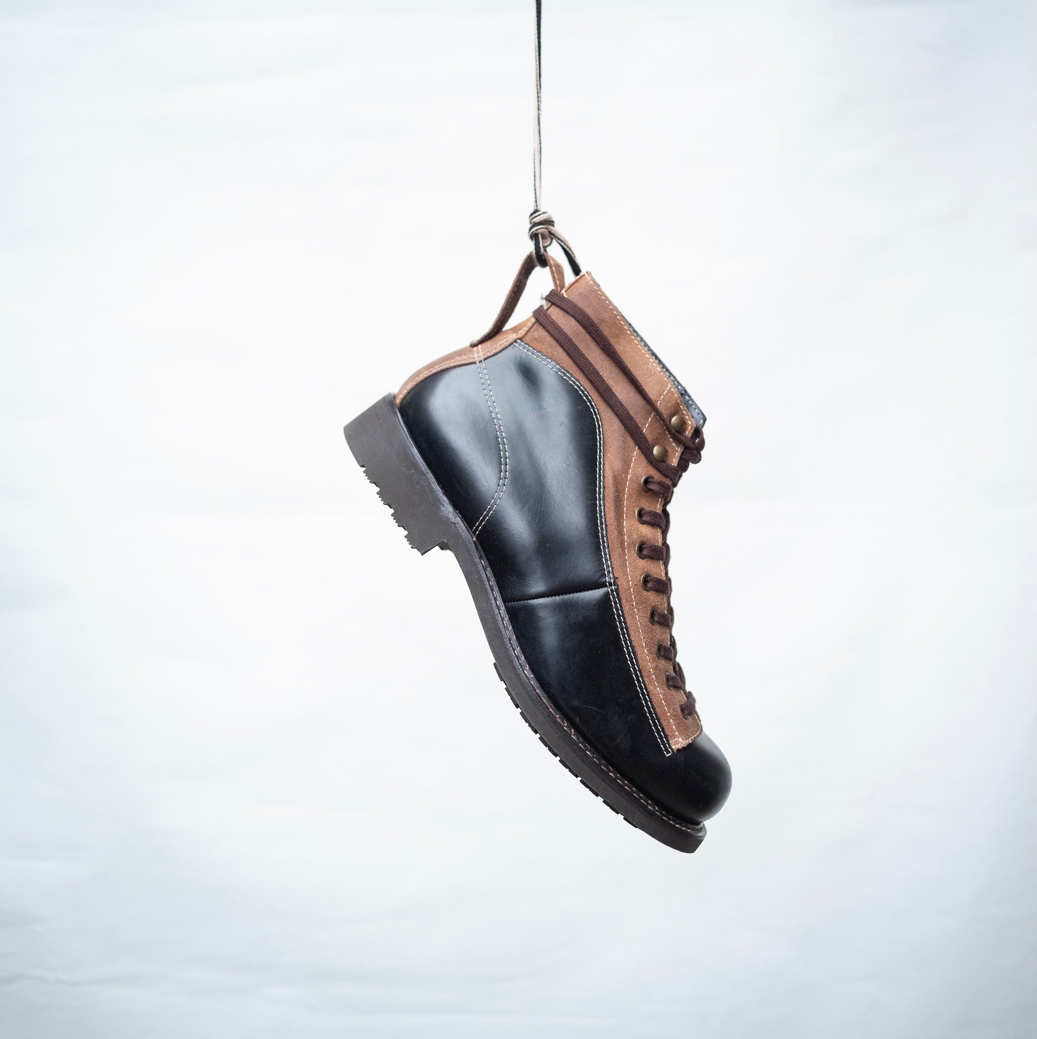 Bum Society Diva boot Shiny Black hanging view color:shiny black