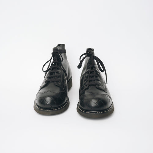 Bum Society Pathfinder Brogue boot Shiny Black front view color:shiny black