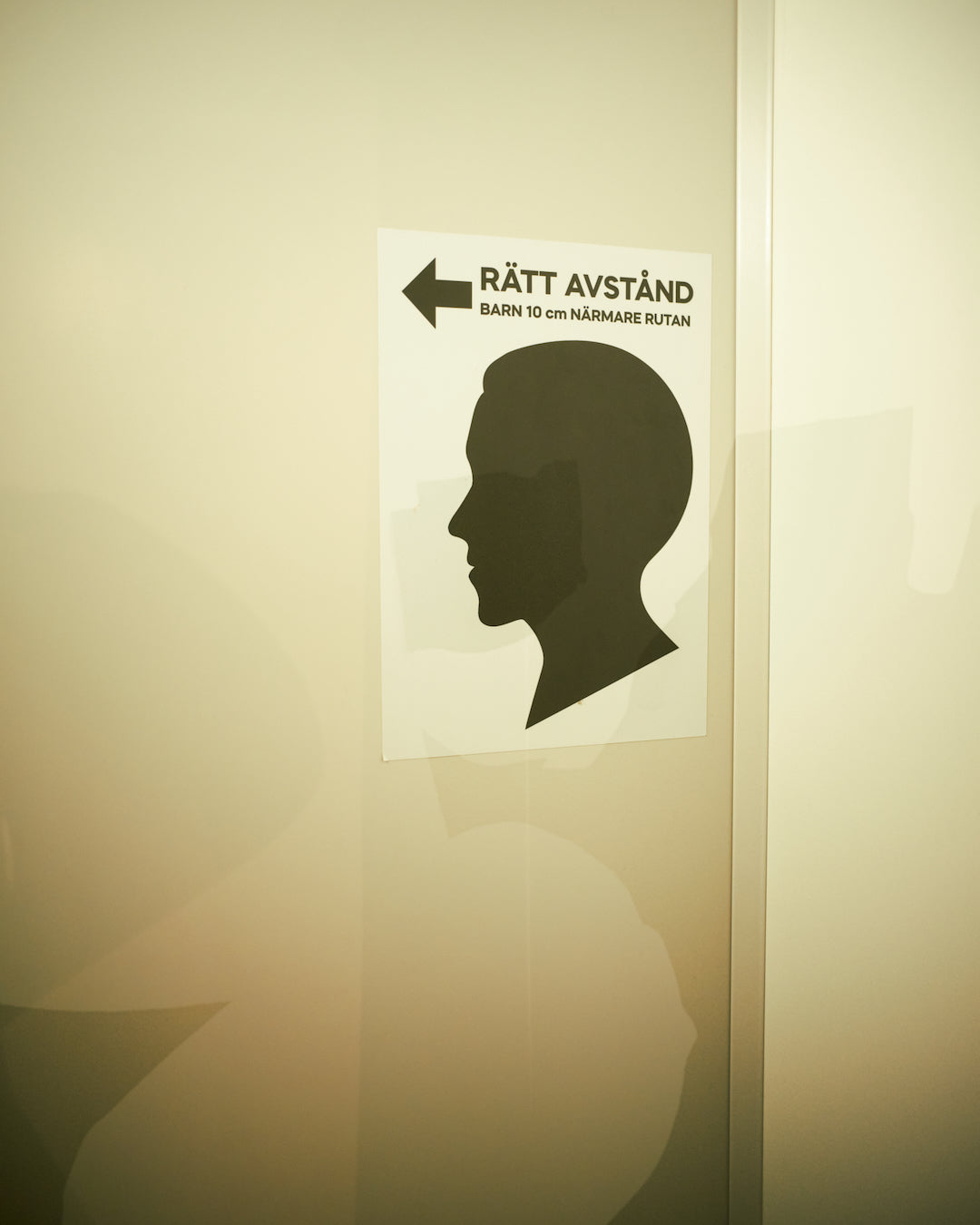 Photobooth session distance to camera poster
