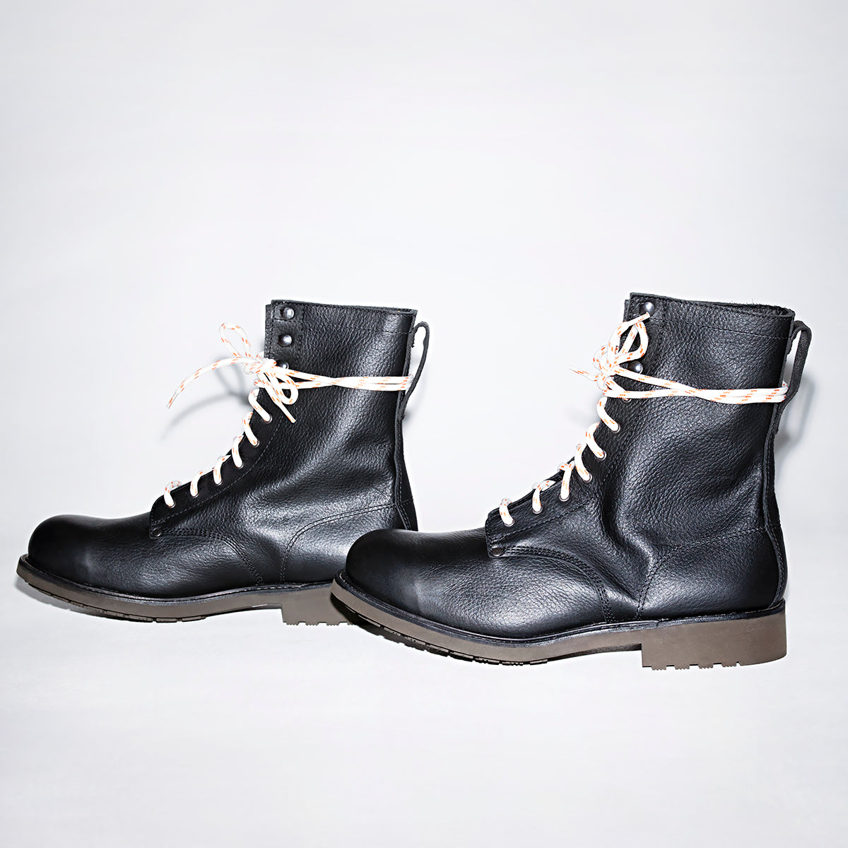 Bum Society Pacifist Hunter boot Faded Black side view color:faded black