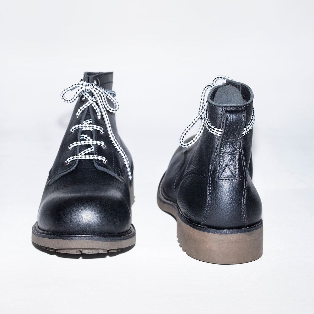 Bum Society Pathfinder boot Faded Black back view color:faded black
